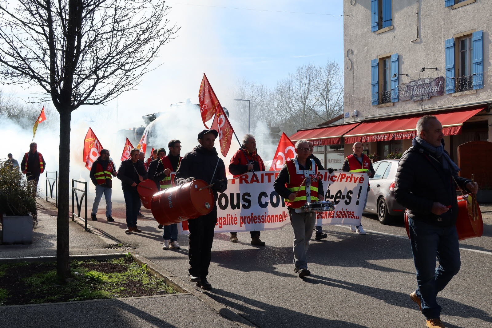 le-top-depart-est-lance-pour-cette-8e-mobilisation-contre-la-reforme-des-retraites-photo-jsl-chloe-riste-1678881136